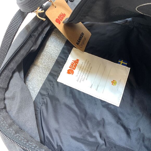 Fjallraven Kanken Classic Unisex Mens Womens Backpack Black One Size 16L main image 10